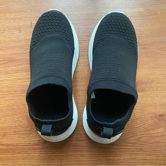 Everyday Move Slip-on - Picture 2 of 16